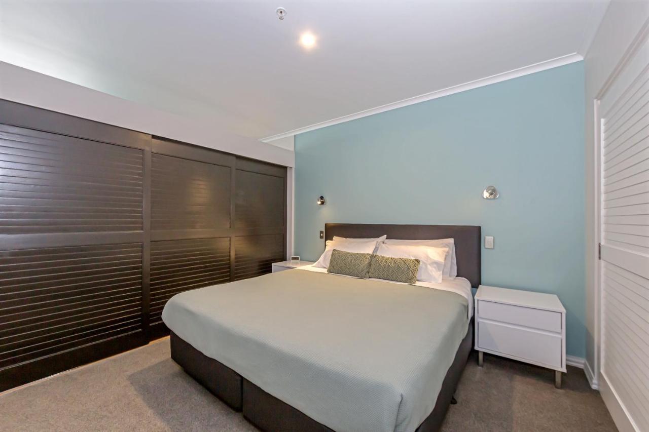 Qv Elegant Modern With Water View - 982