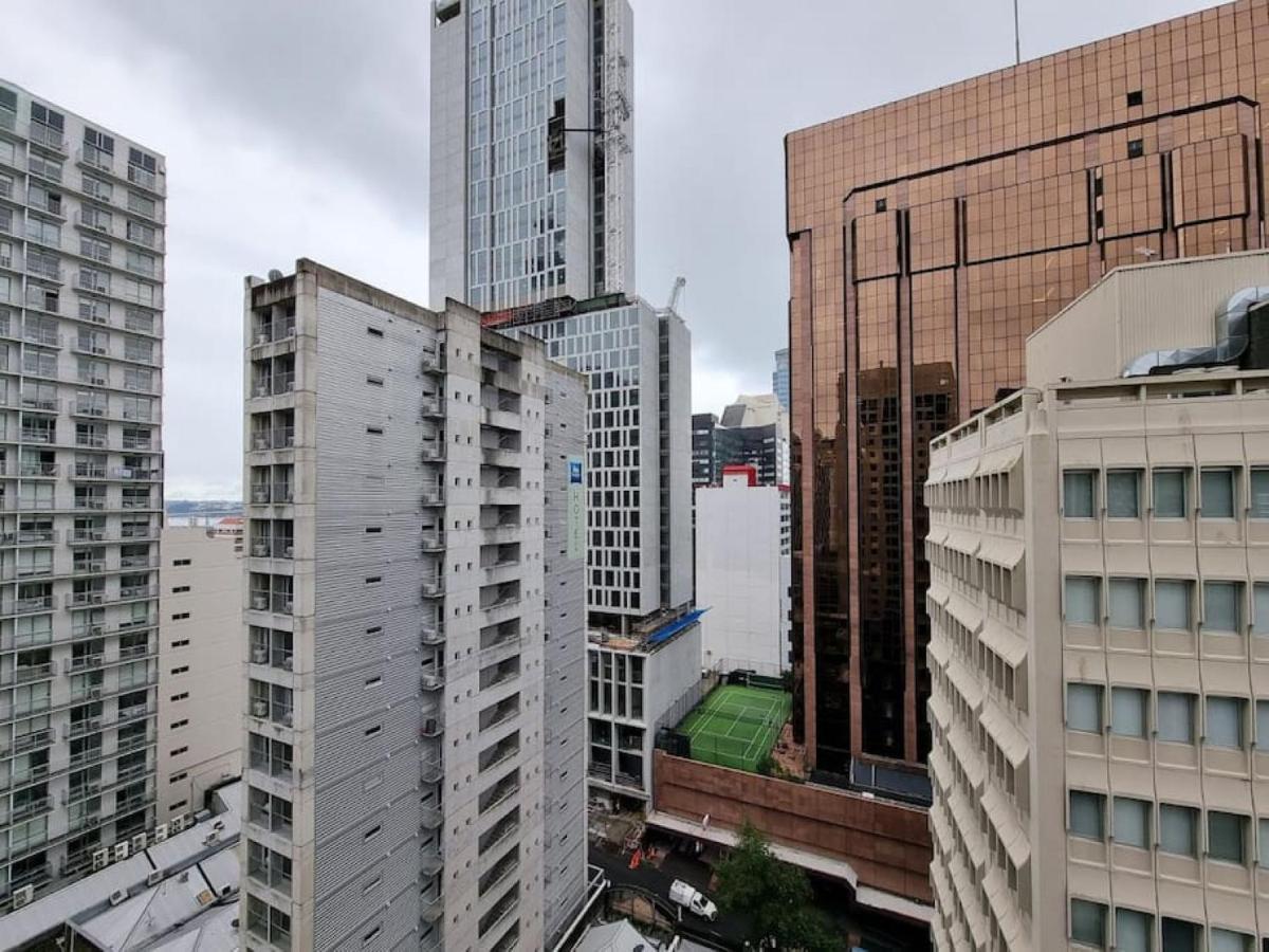 Sweet Escape Cbd With Pool And Gym Auckland