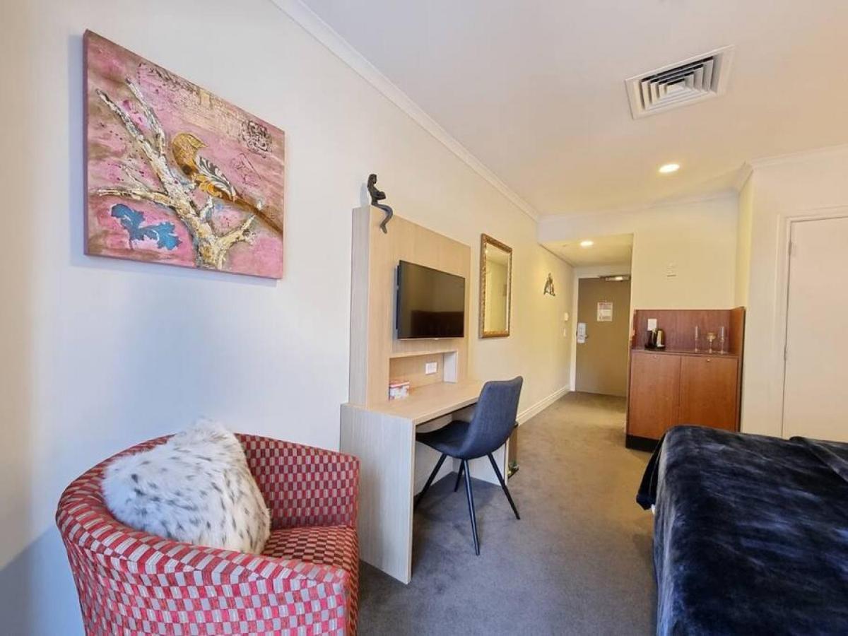 Sweet Escape Cbd With Pool And Gym Apartment Auckland