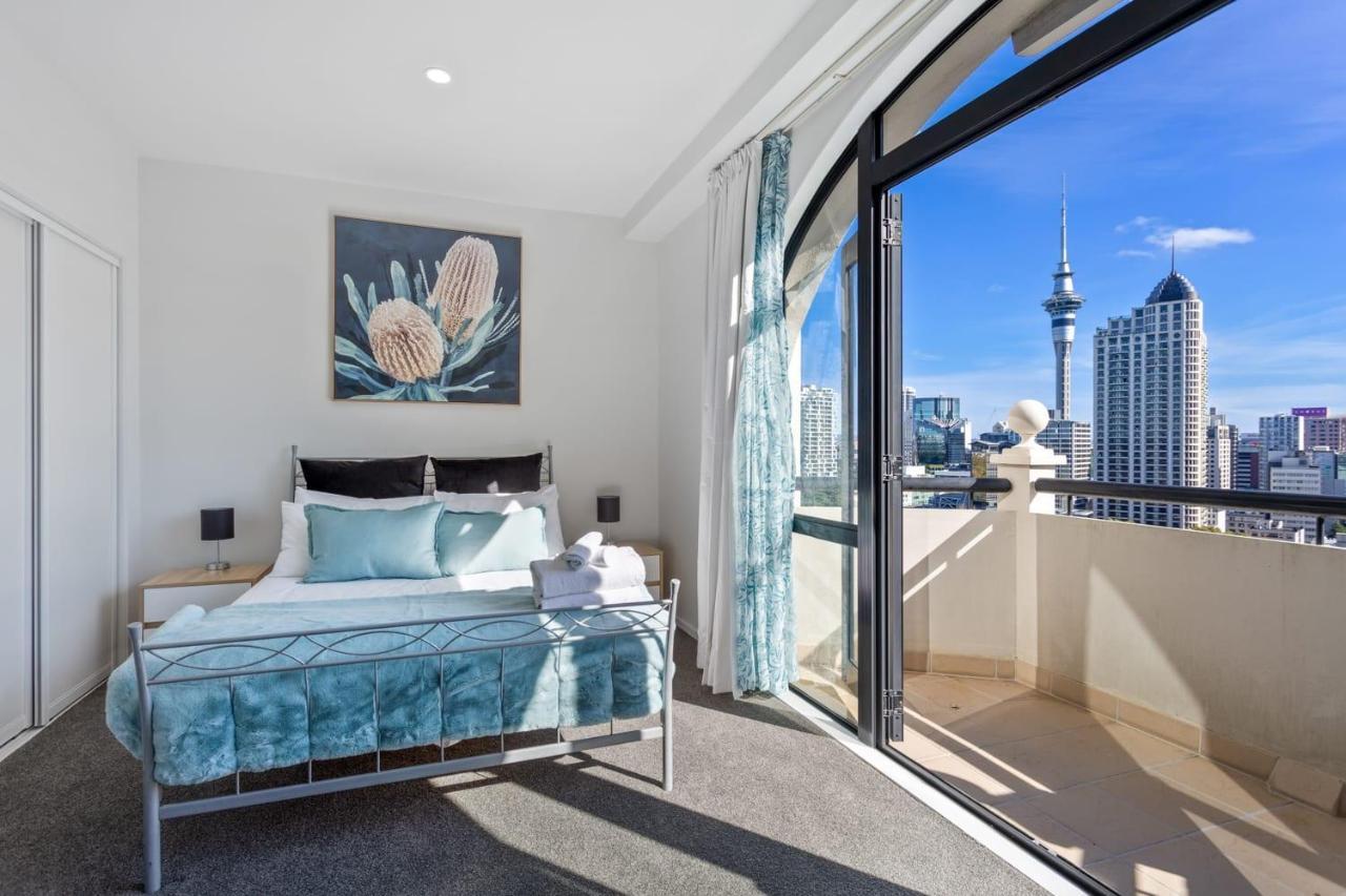 Stunning Sky Tower View Pool And Gym! Auckland