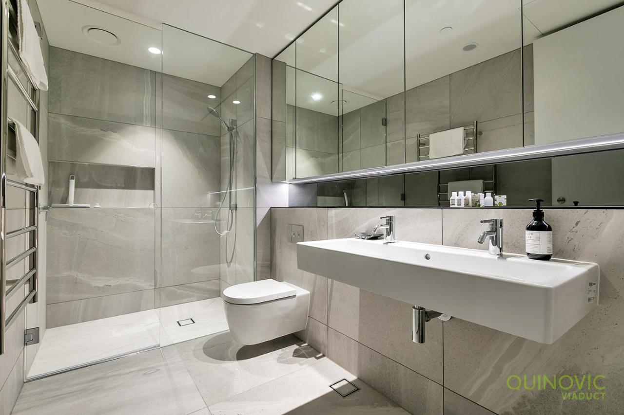 Qv Brand New Luxury With Tandem Carpark - 975