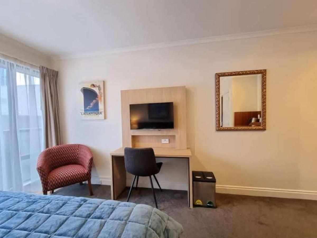 Apartment Metroview In Cbd With Air-con, Pool And Gym *