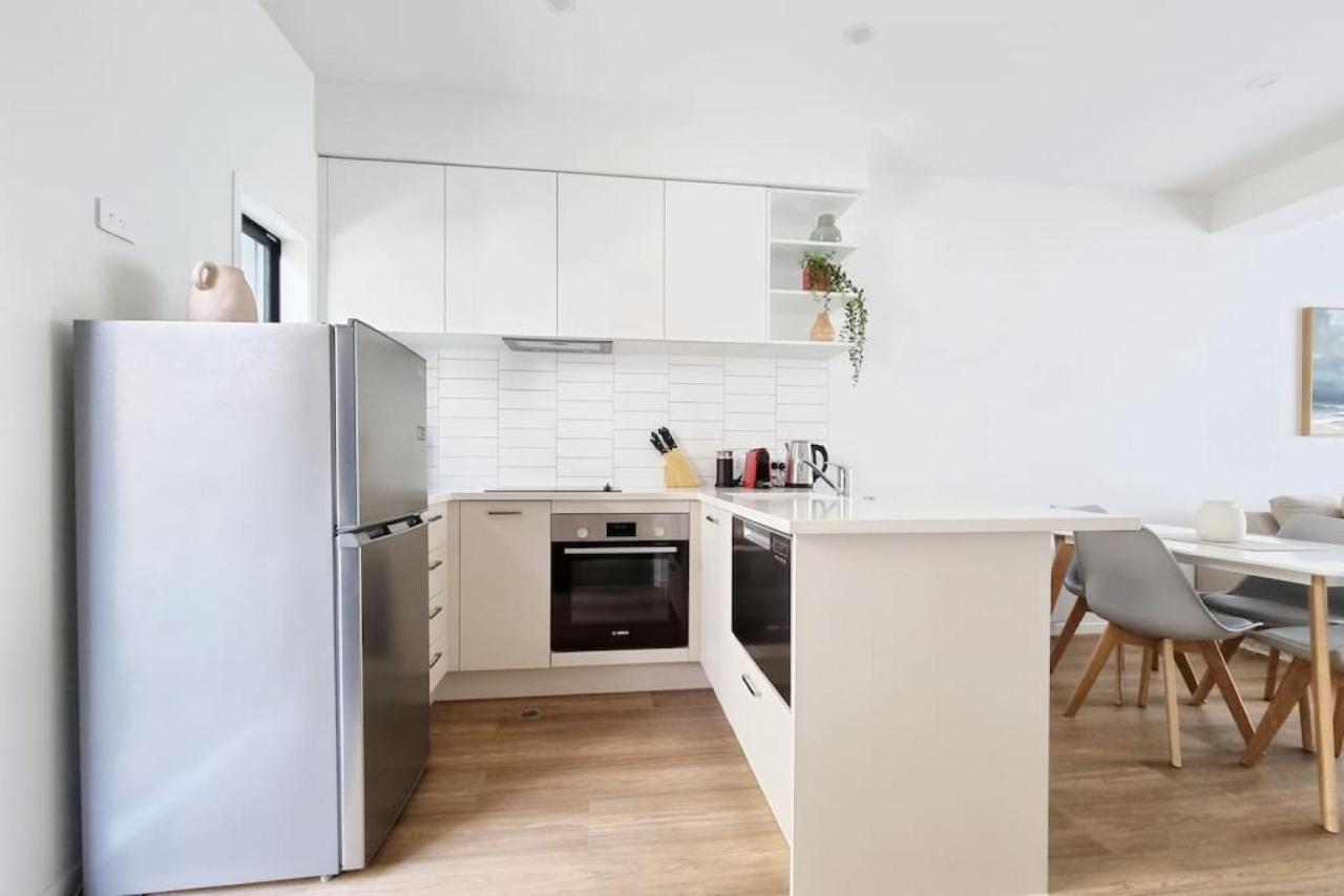 Huntington Townhouse With Patio And Parking Holiday home