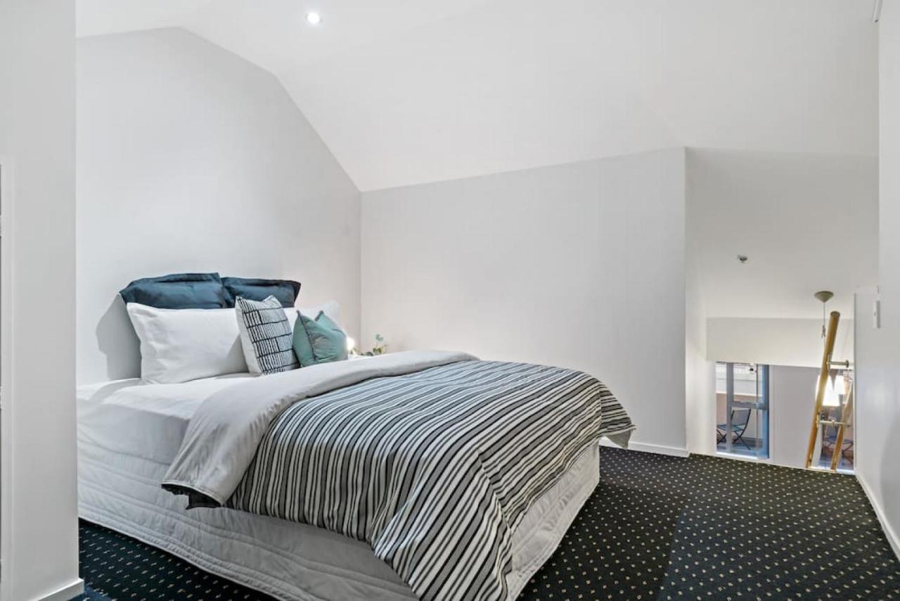 Chic And Spacious Cbd Loft - 2 Beds City Views Auckland