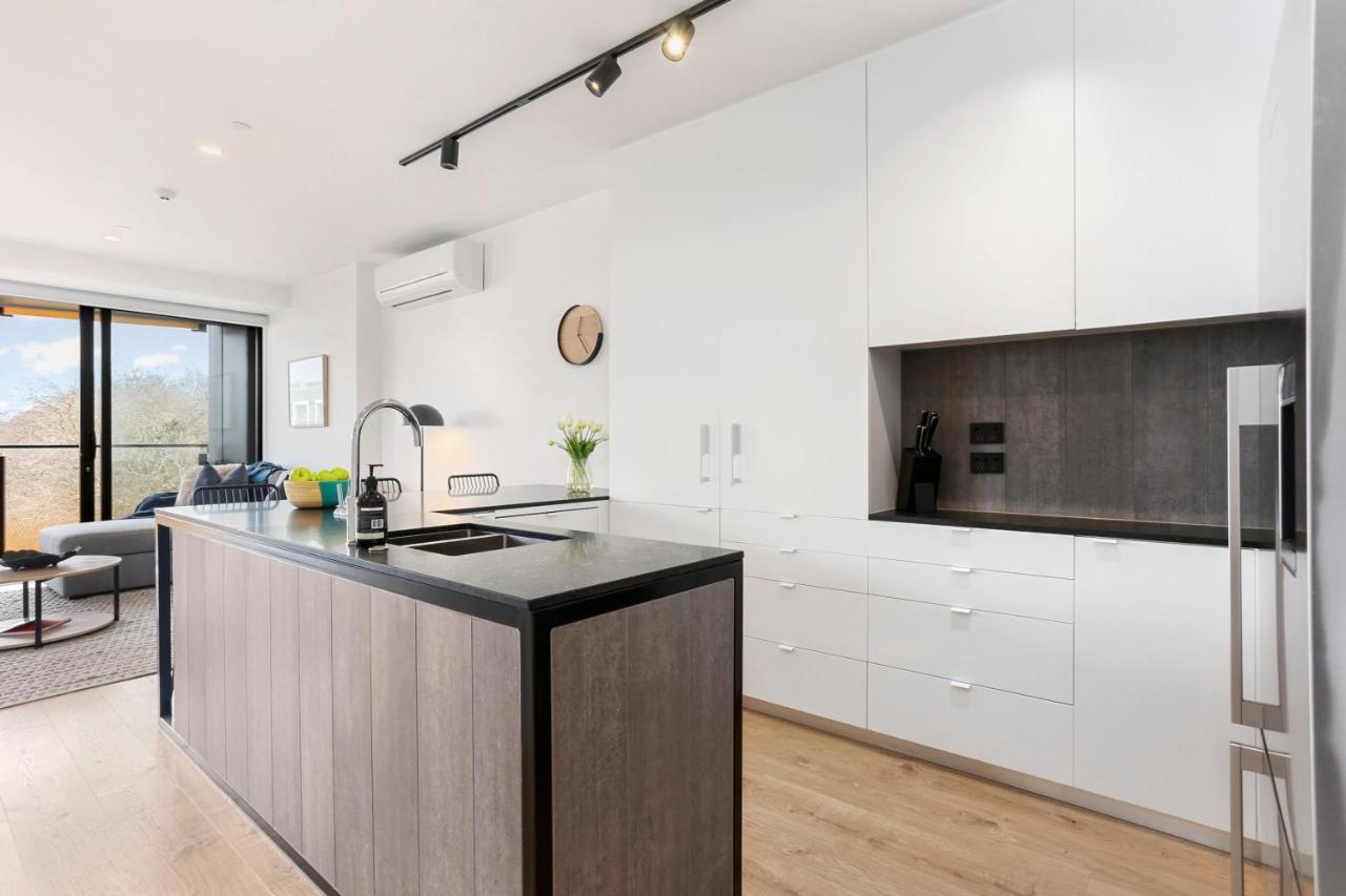 Luxury Comfort With Lush Park Views & Free Carpark Apartment Auckland