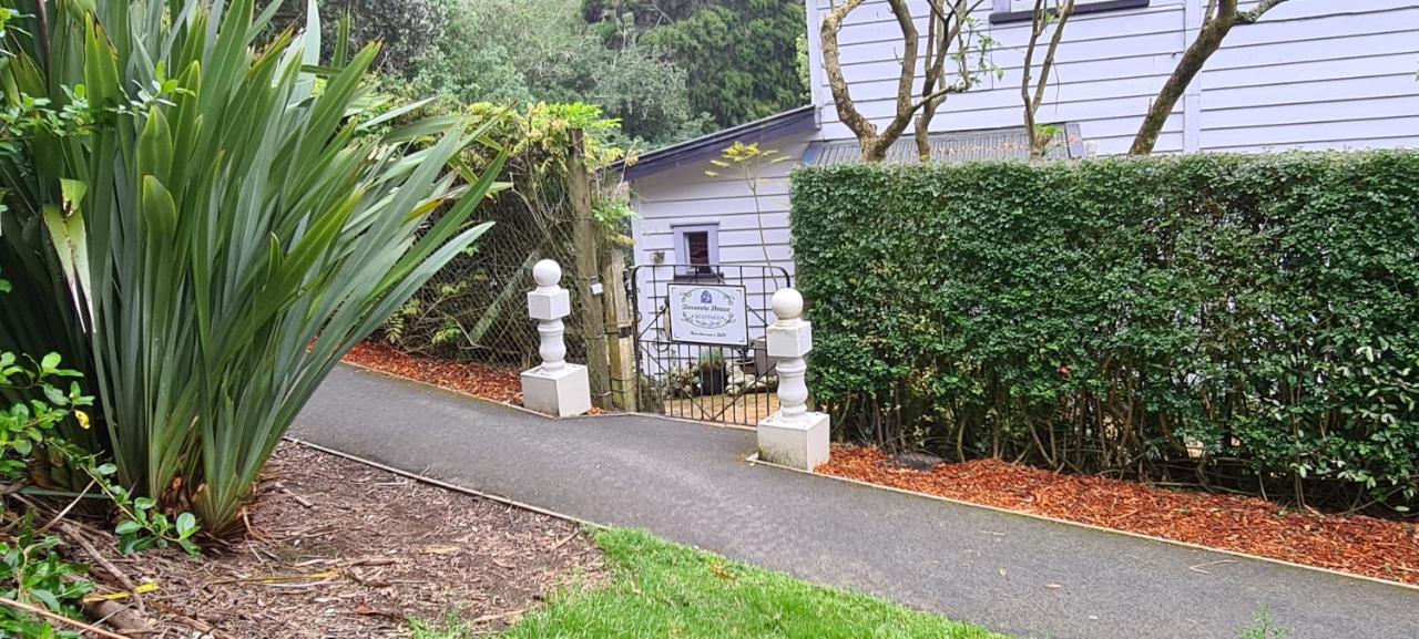 Bed & Breakfast Dovecote House