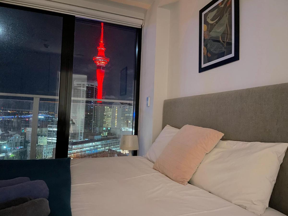 Amazing Views 2 Bedroom Apt In Cbd Apartment