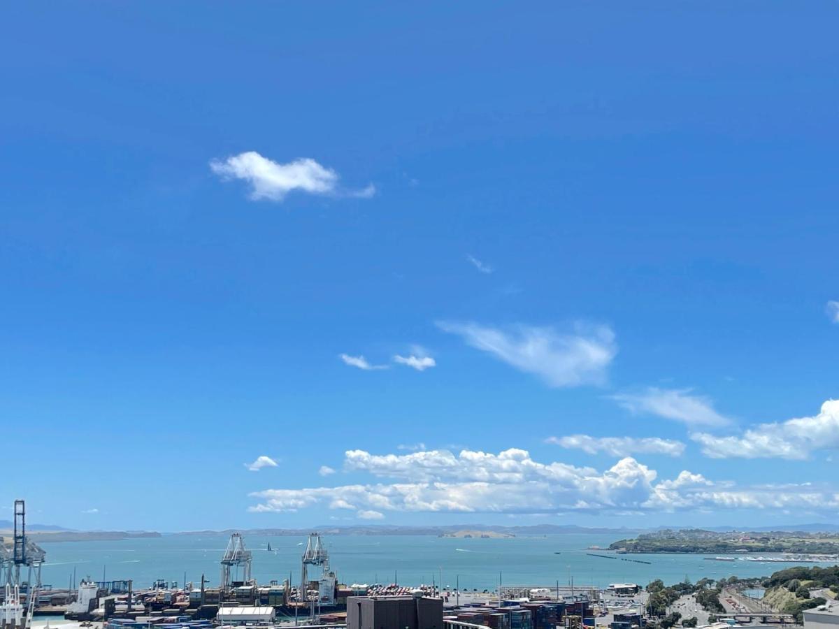 Fabulous City&harbor Views 2 Bedroom *
