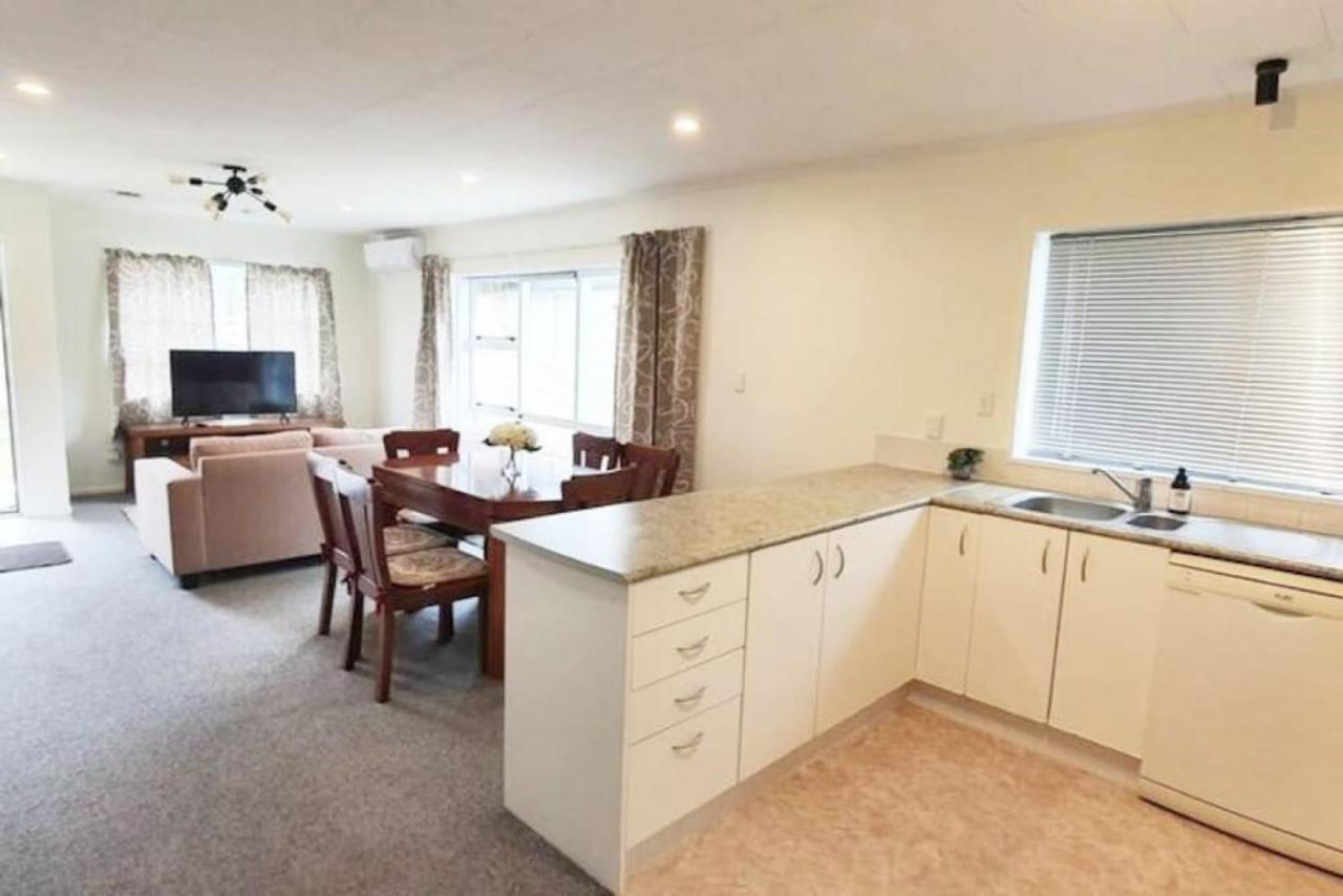 Cheerful 3br With Free Wifi & Netflix * Auckland