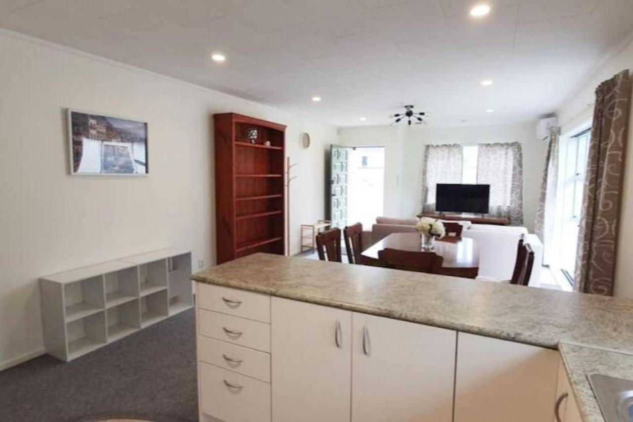 Cheerful 3br With Free Wifi & Netflix Holiday home