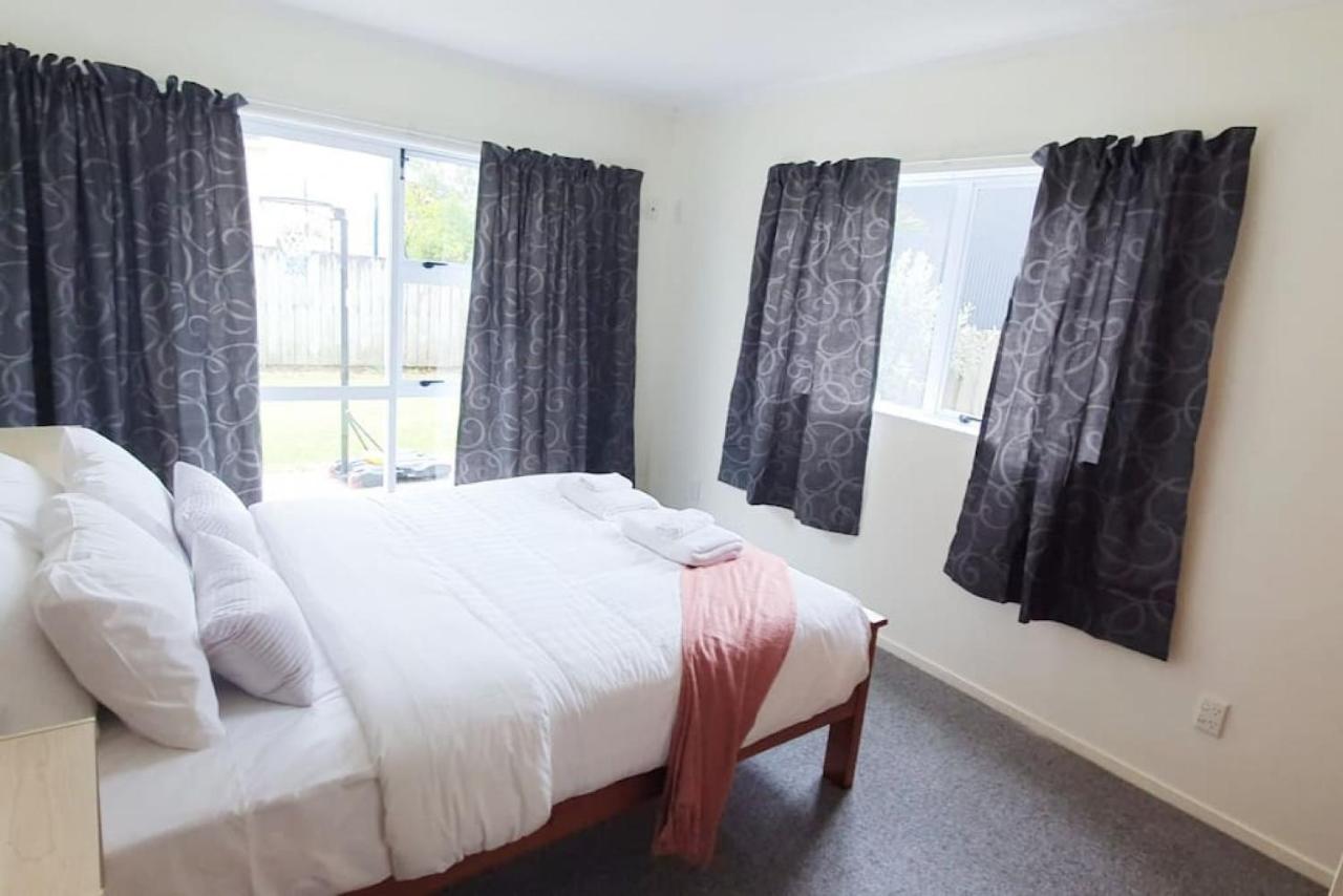 Cheerful 3br With Free Wifi & Netflix Holiday home Auckland