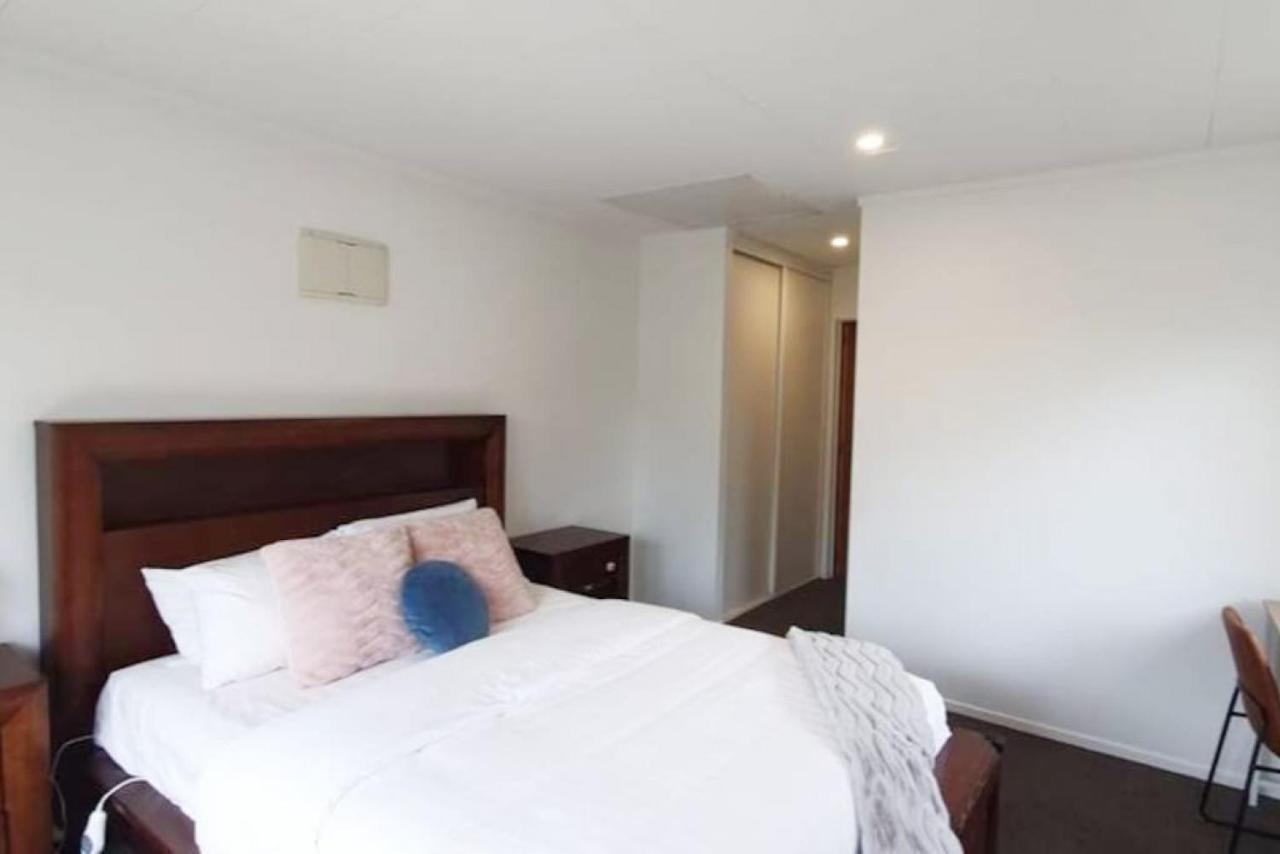 Cheerful 3br With Free Wifi & Netflix Holiday home *