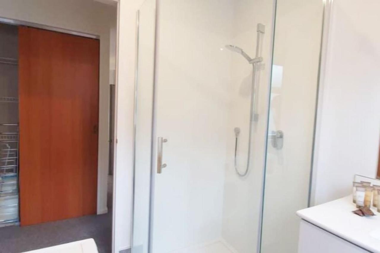 Cheerful 3br With Free Wifi & Netflix Auckland