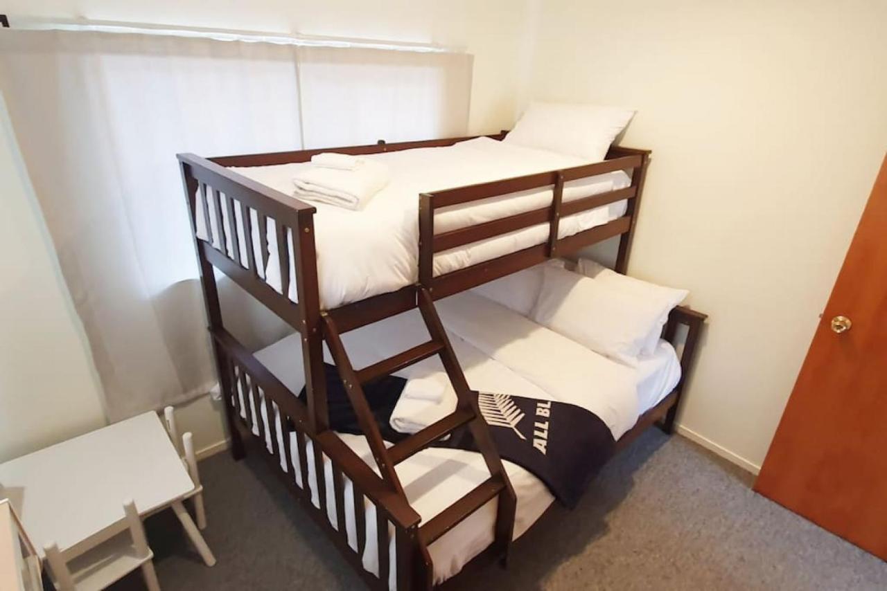 Cheerful 3br With Free Wifi & Netflix Holiday home *