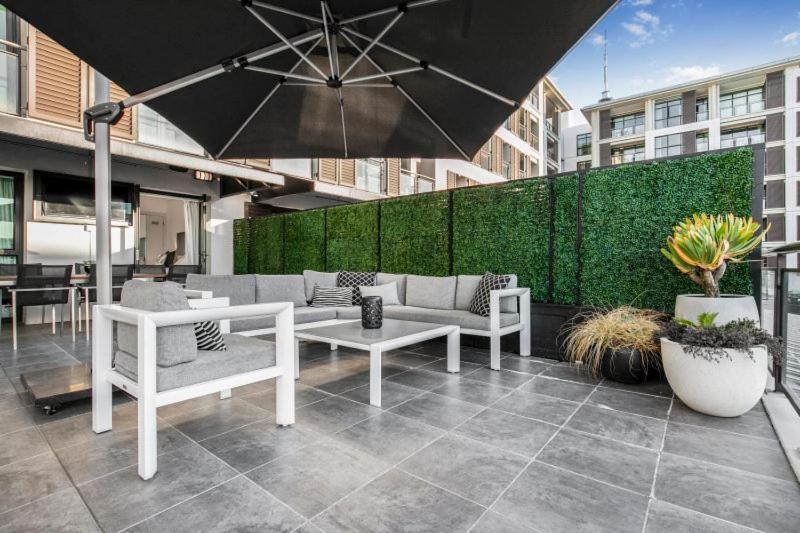 Apartment Viaduct's Big Balcony Breathtaking Views!