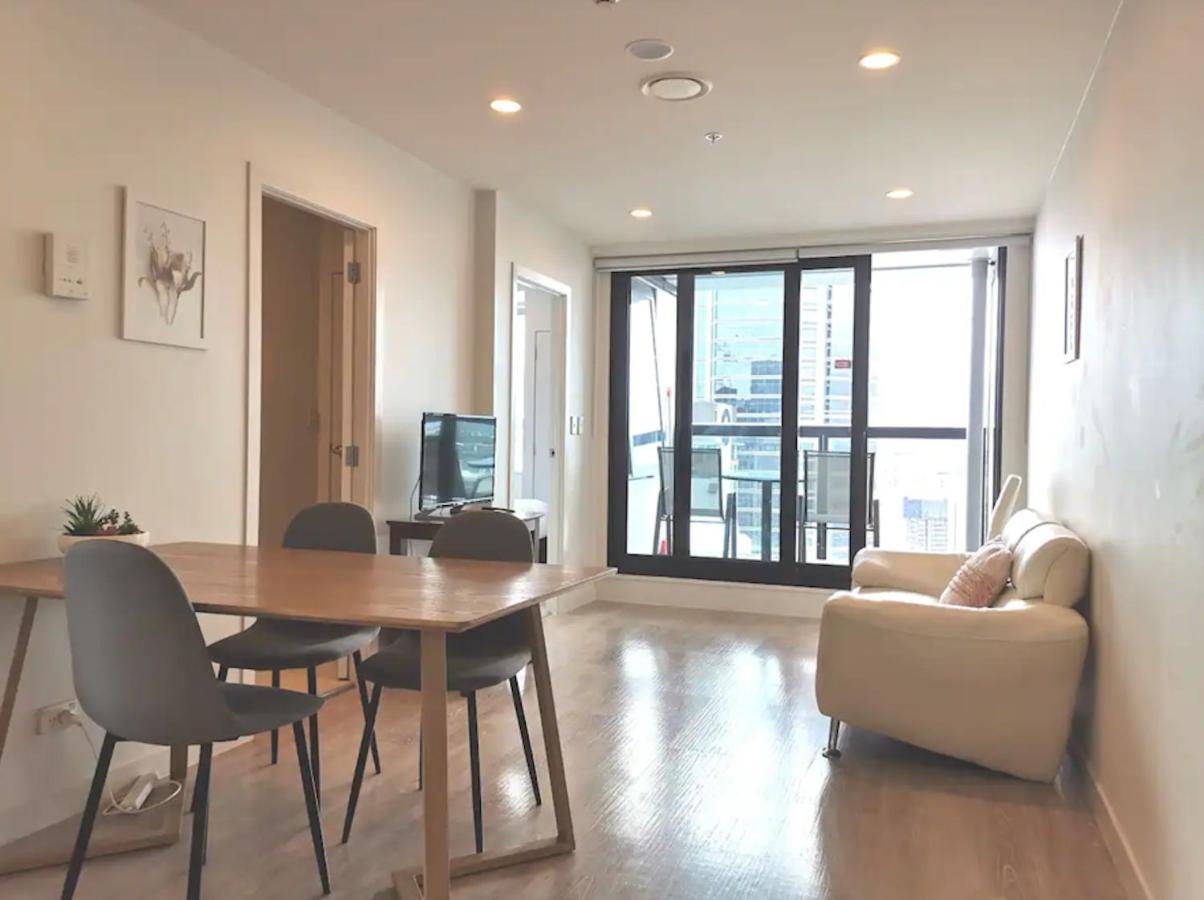 Stunning Skytower And City View 2 Bedroom Apartment *