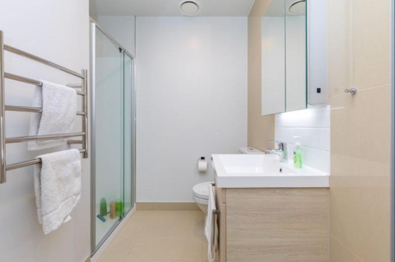 Stunning Skytower And City View 2 Bedroom * Auckland