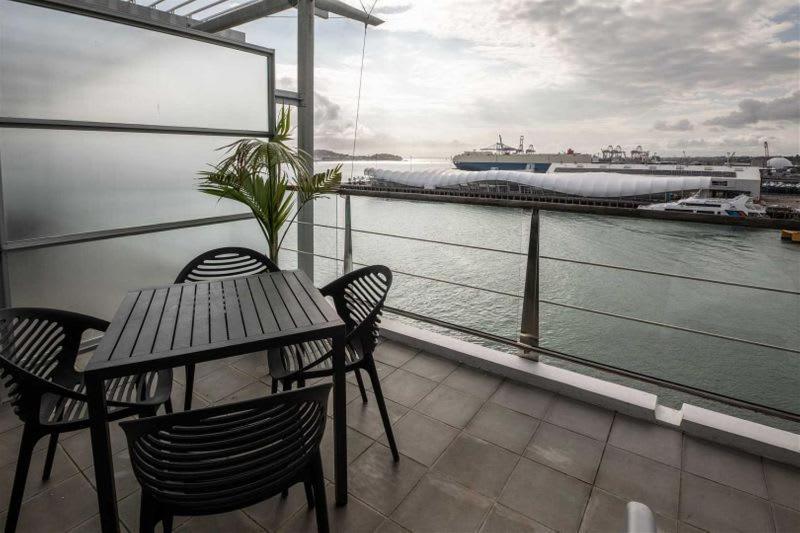 Apartment Great Views, 1 Bedroom On The Waterfront *