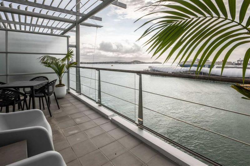 Apartment Great Views, 1 Bedroom On The Waterfront *