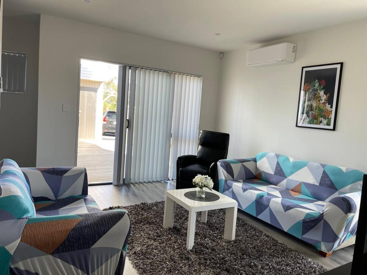 4 Bedroom Fully Furnished In Papakura, Auckland