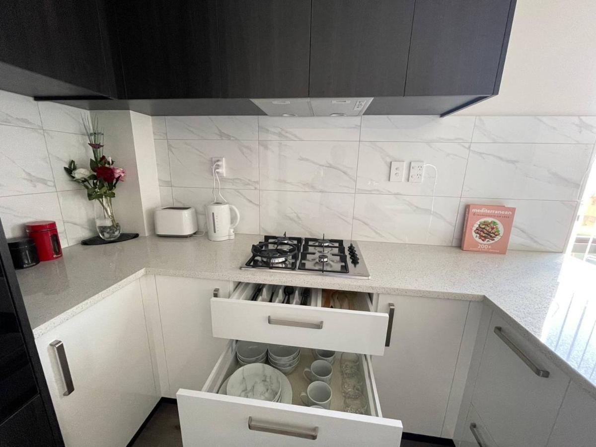 4 Bedroom Fully Furnished In Papakura, * Auckland