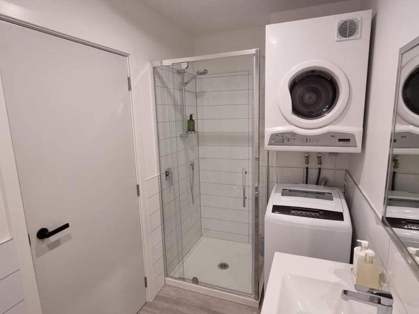 Apartment Modern, Central City, Penthouse Floor Apartment. Auckland