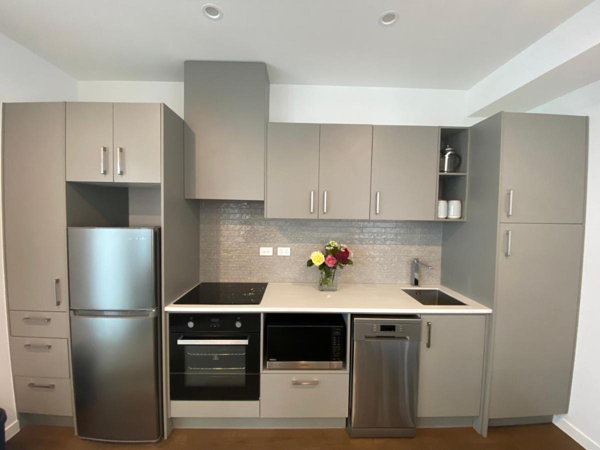 Modern, Central City, Penthouse Floor Apartment. Apartment *