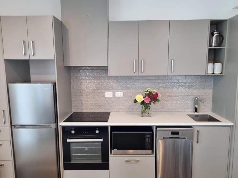 Modern, Central City, Penthouse Floor Apartment. *