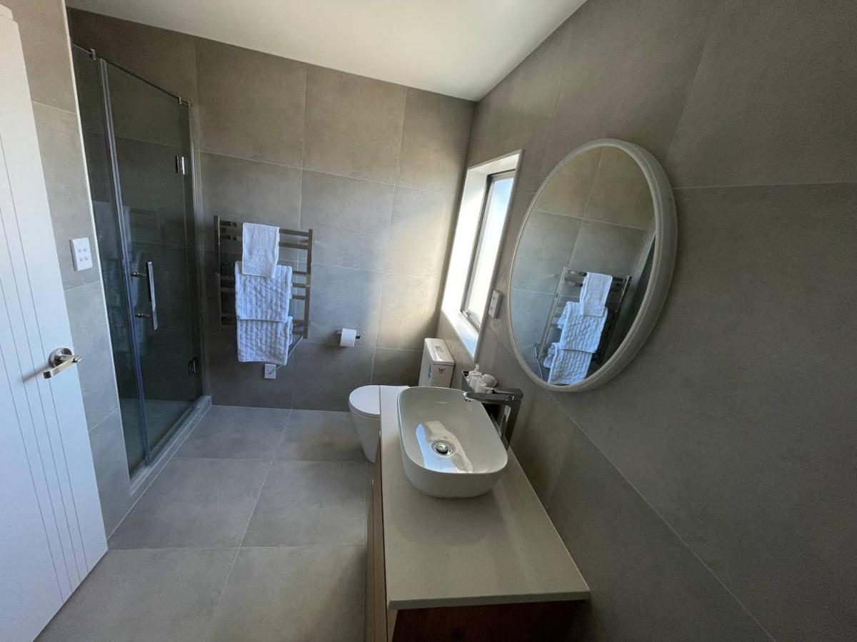 4 Bedroom Fully Furnished In Papakura, *
