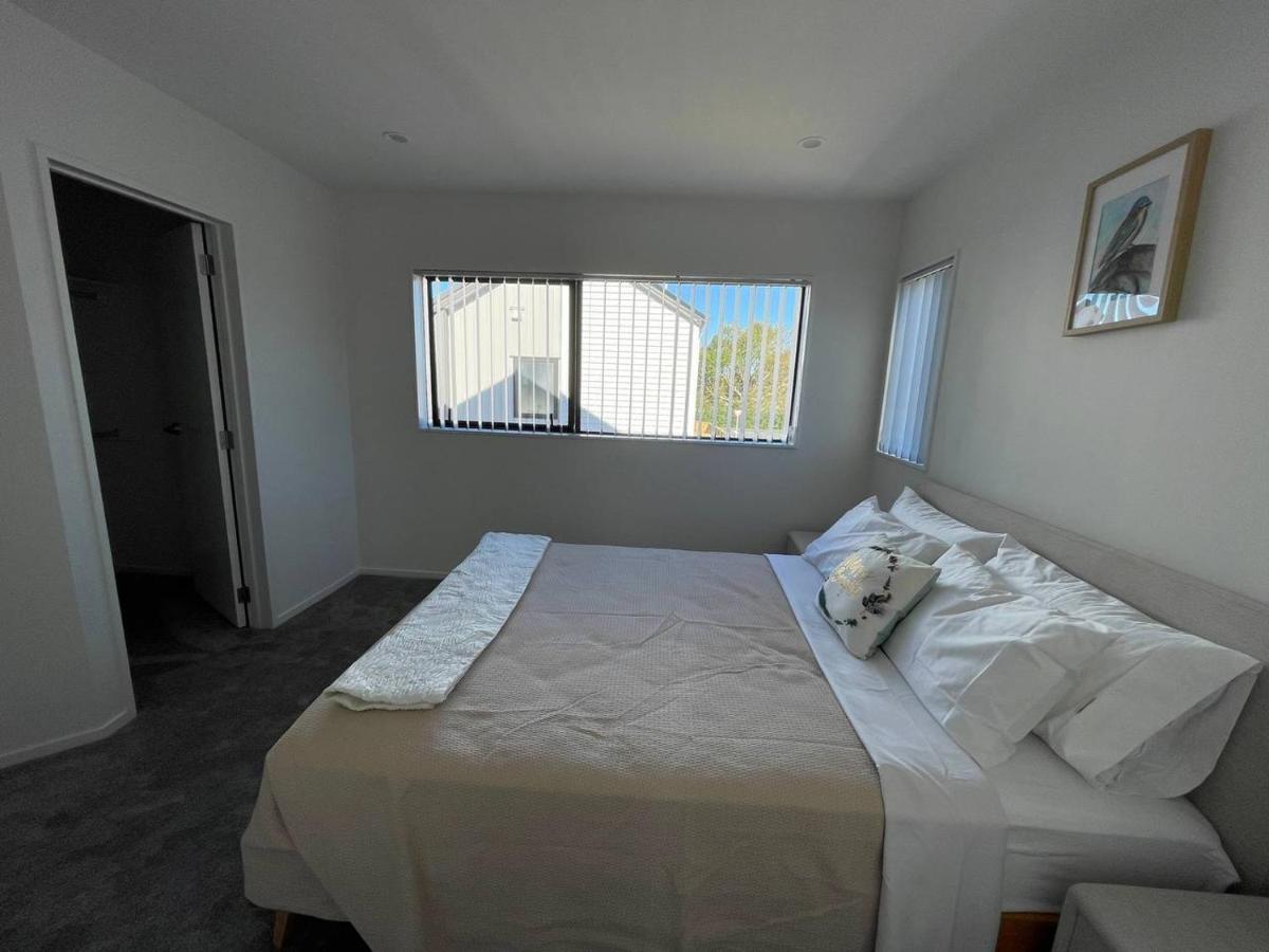 4 Bedroom Fully Furnished In Papakura, Auckland