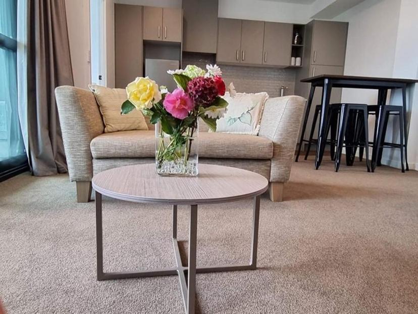 Modern, Central City, Penthouse Floor Apartment. Auckland