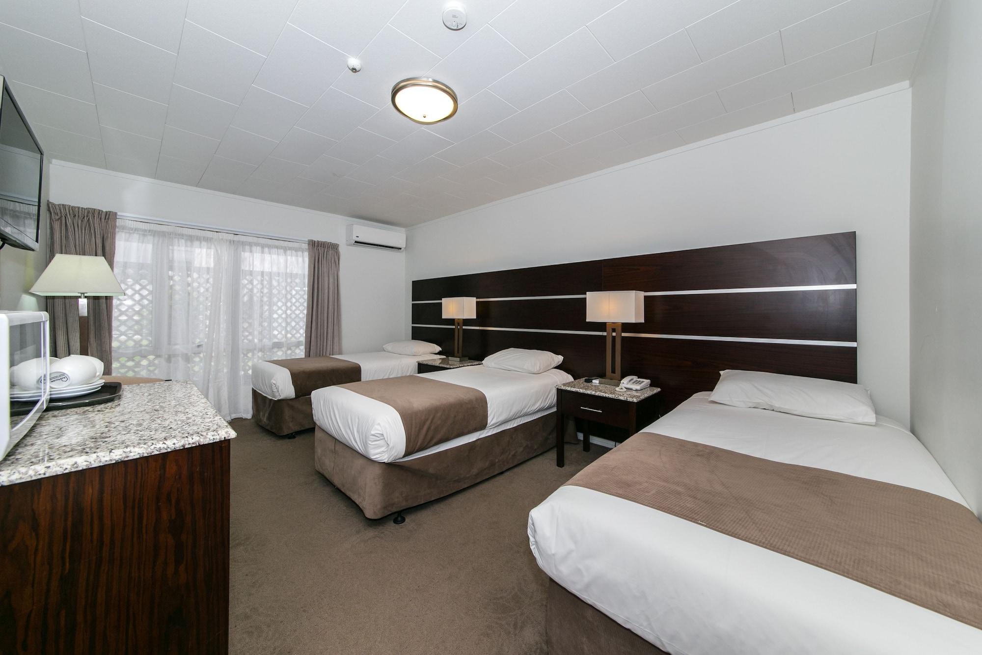 Airport Gateway 4*