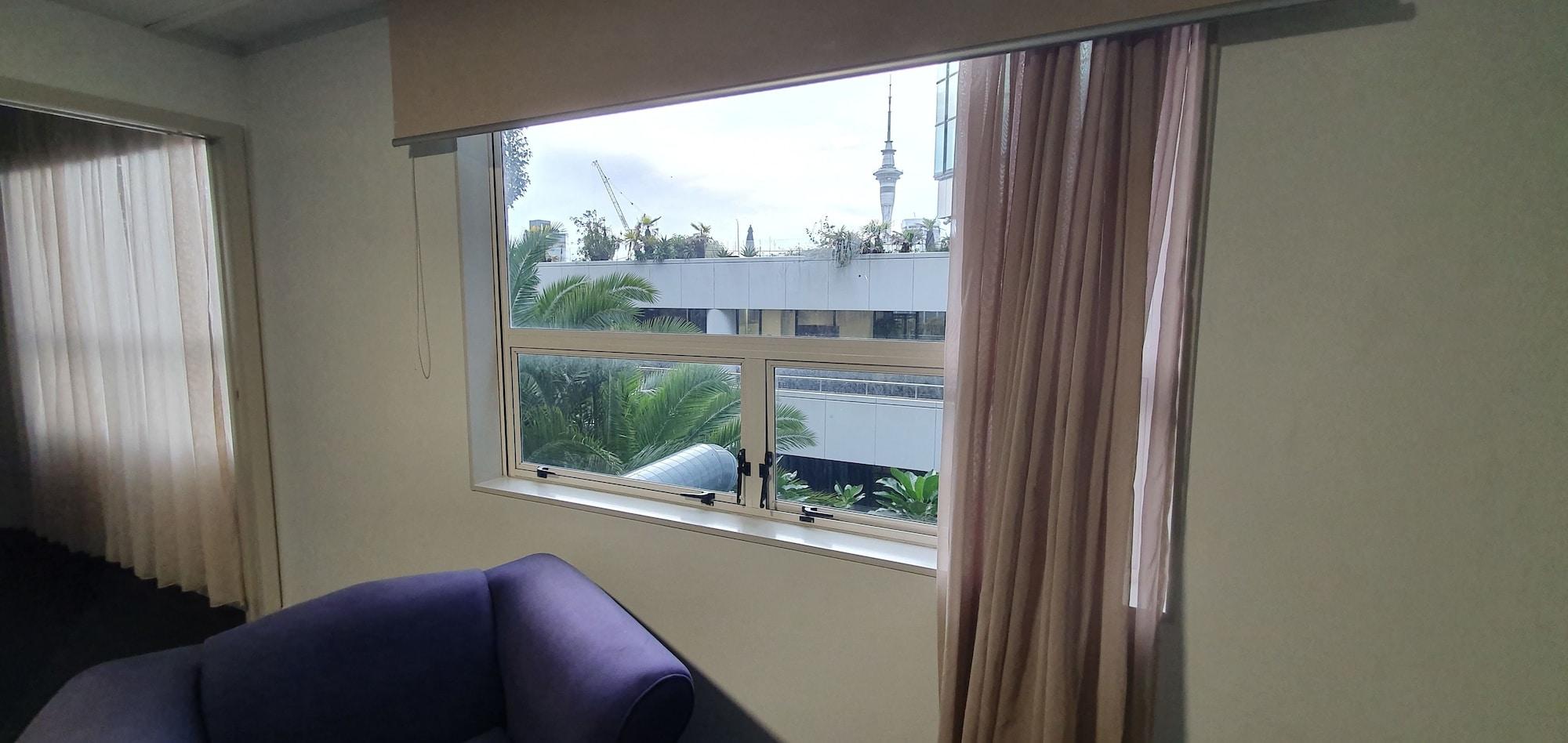 Hotel Ascotia Off Queen 3*