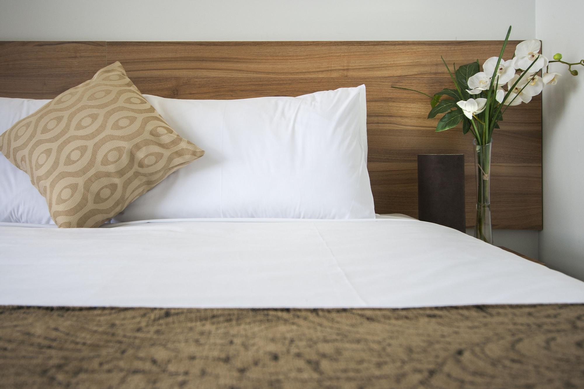 Hotel Ascotia Off Queen 3*