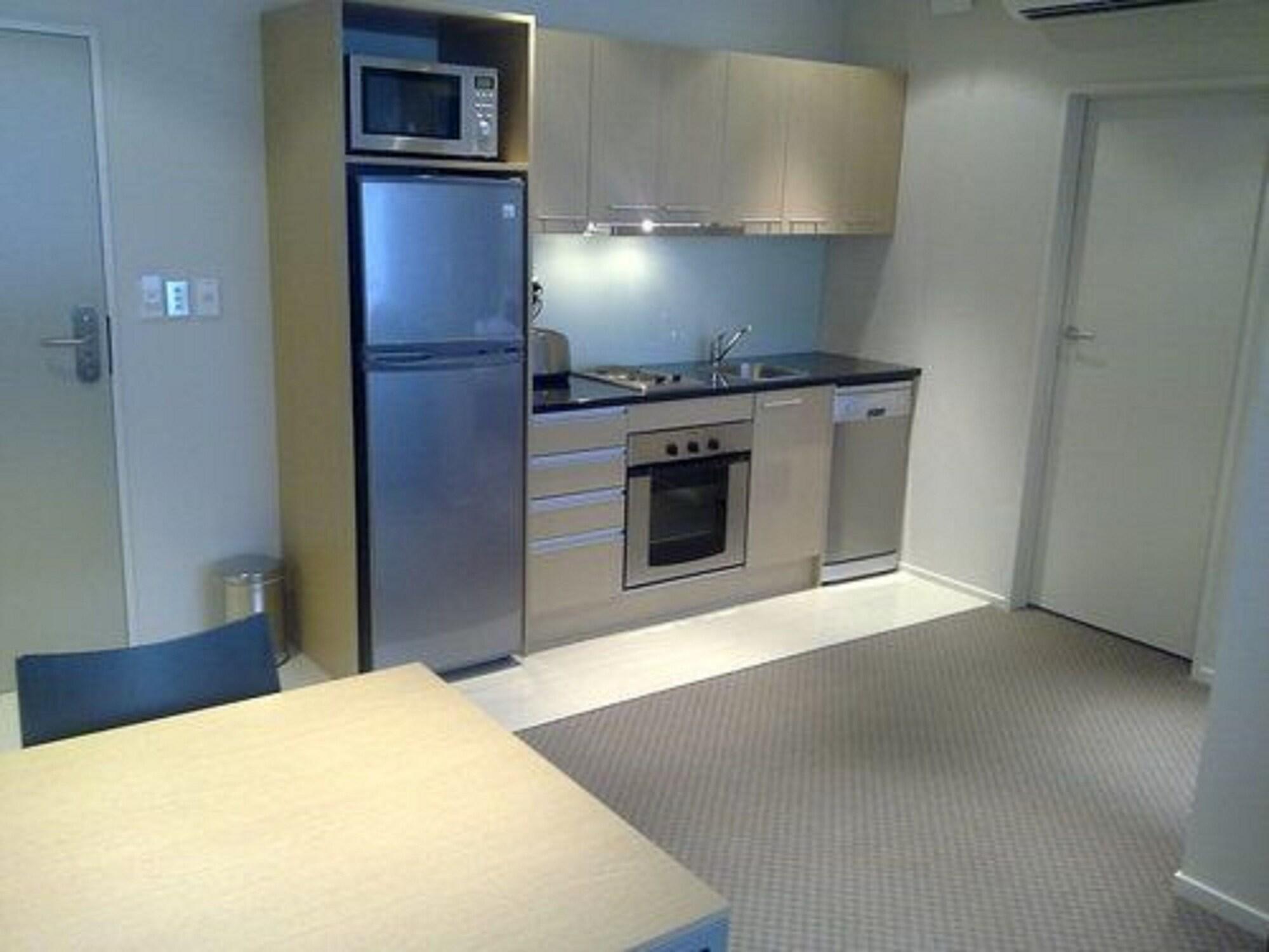 Quest On Hobson Serviced 4*