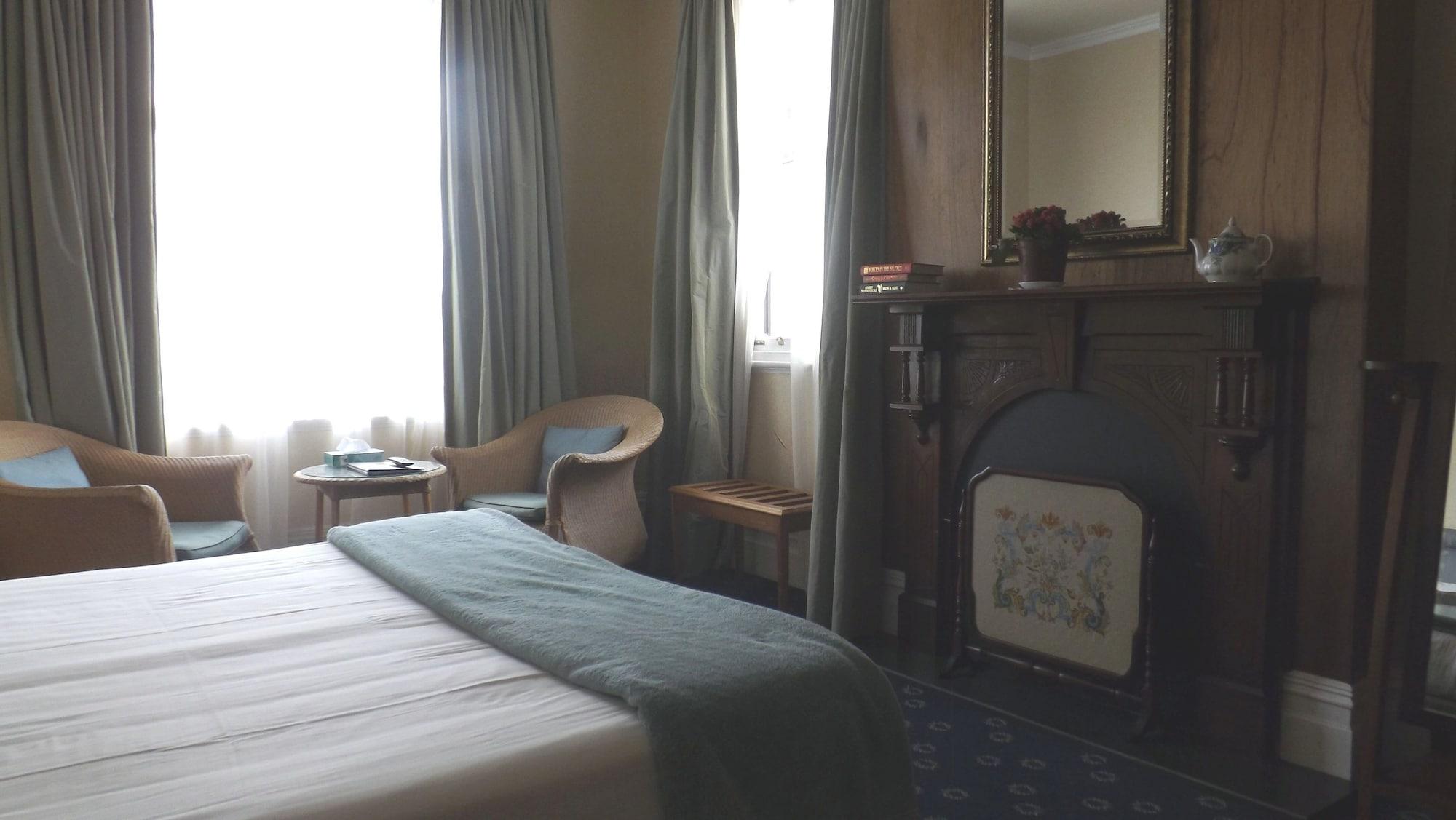 The Esplanade 4*