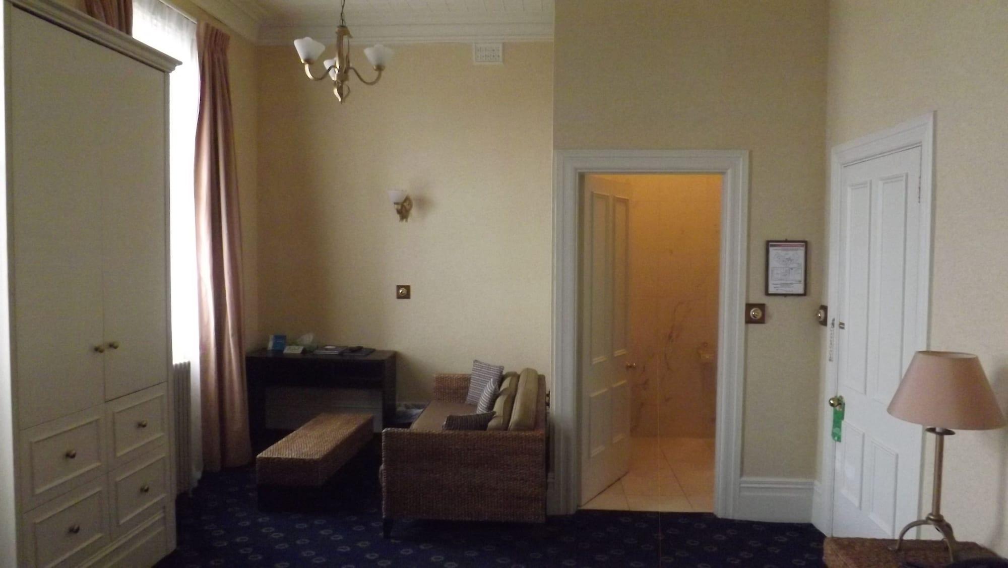 The Esplanade 4*