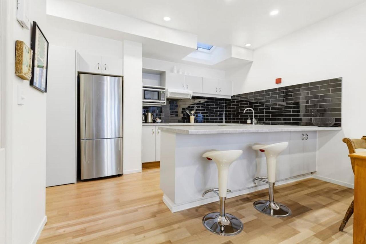 Cbd Spacious 3 Storey Terrace House With Courtyard Holiday home *