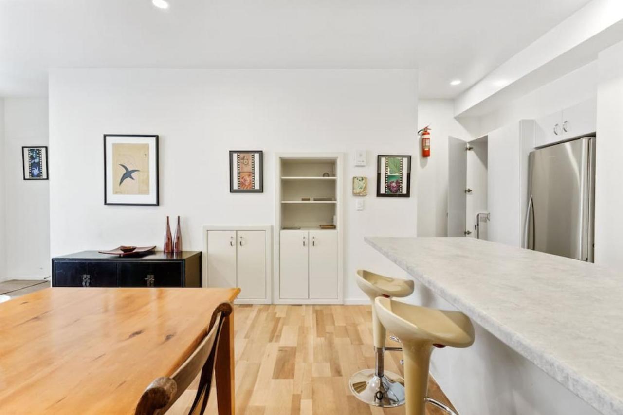 Holiday home Cbd Spacious 3 Storey Terrace House With Courtyard Auckland
