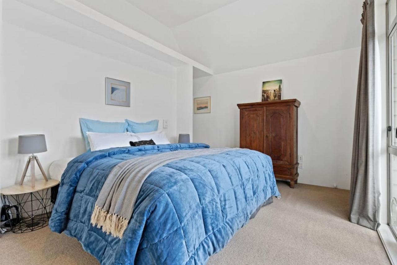 Holiday home Cbd Spacious 3 Storey Terrace House With Courtyard Auckland