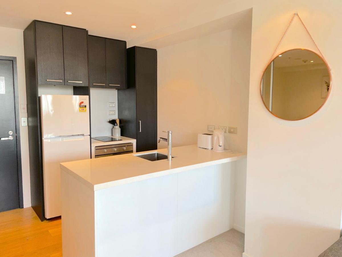 Amazing Views 2 Bedroom Apt In Cbd Apartment *
