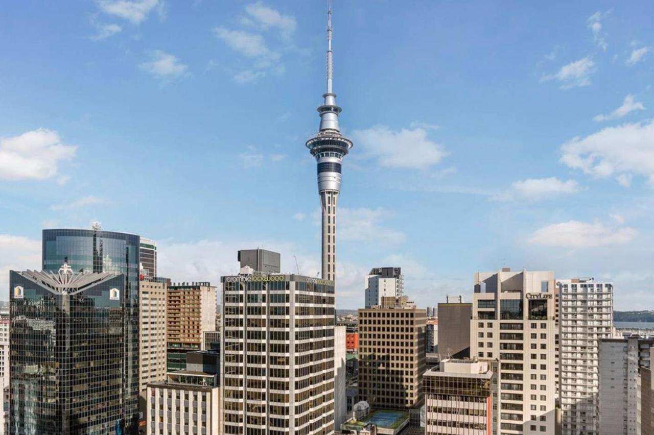 Skytower View 2 Bedroom In Metropolis Apartment