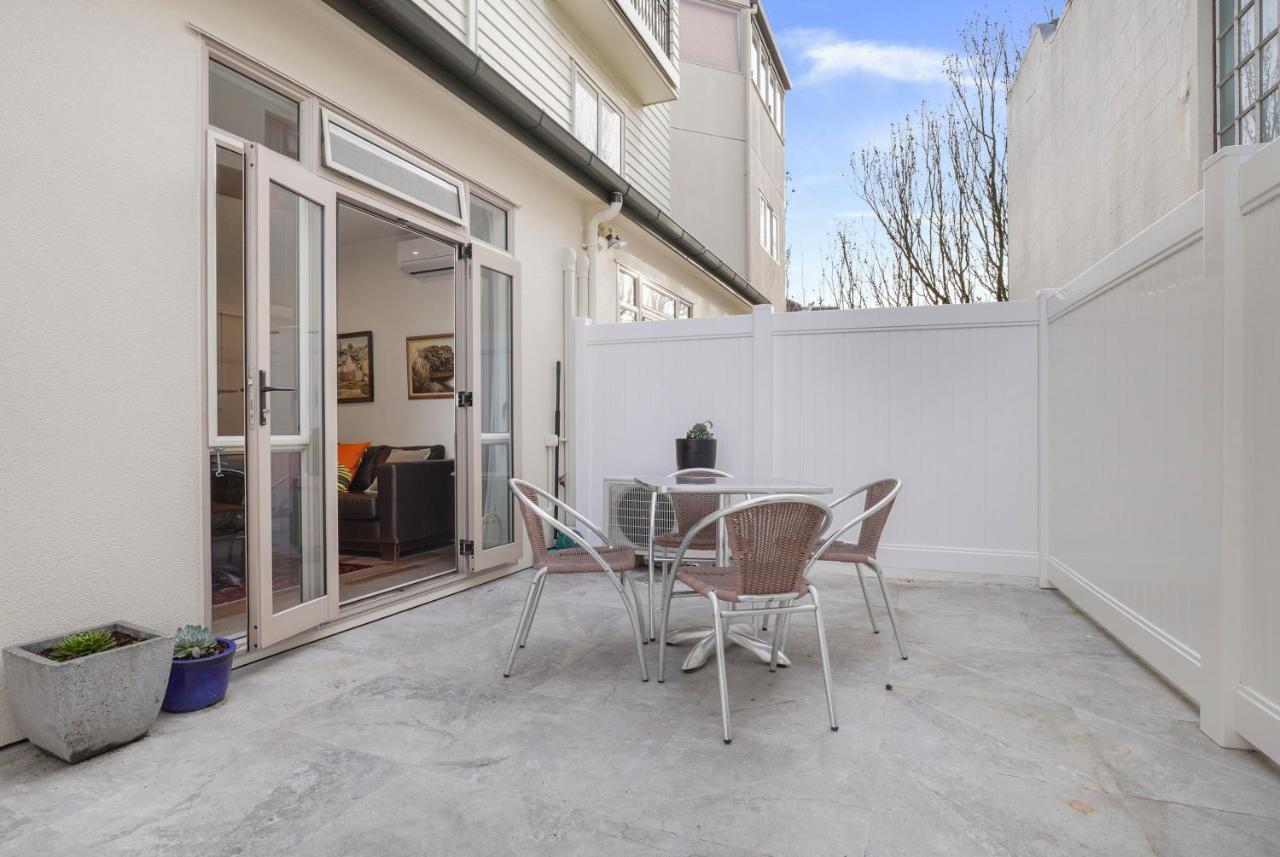Cbd Spacious 3 Storey Terrace House With Courtyard Holiday home