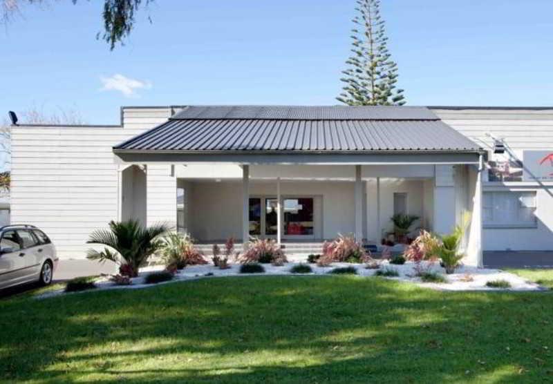 Airport Kiwi Motel 3*