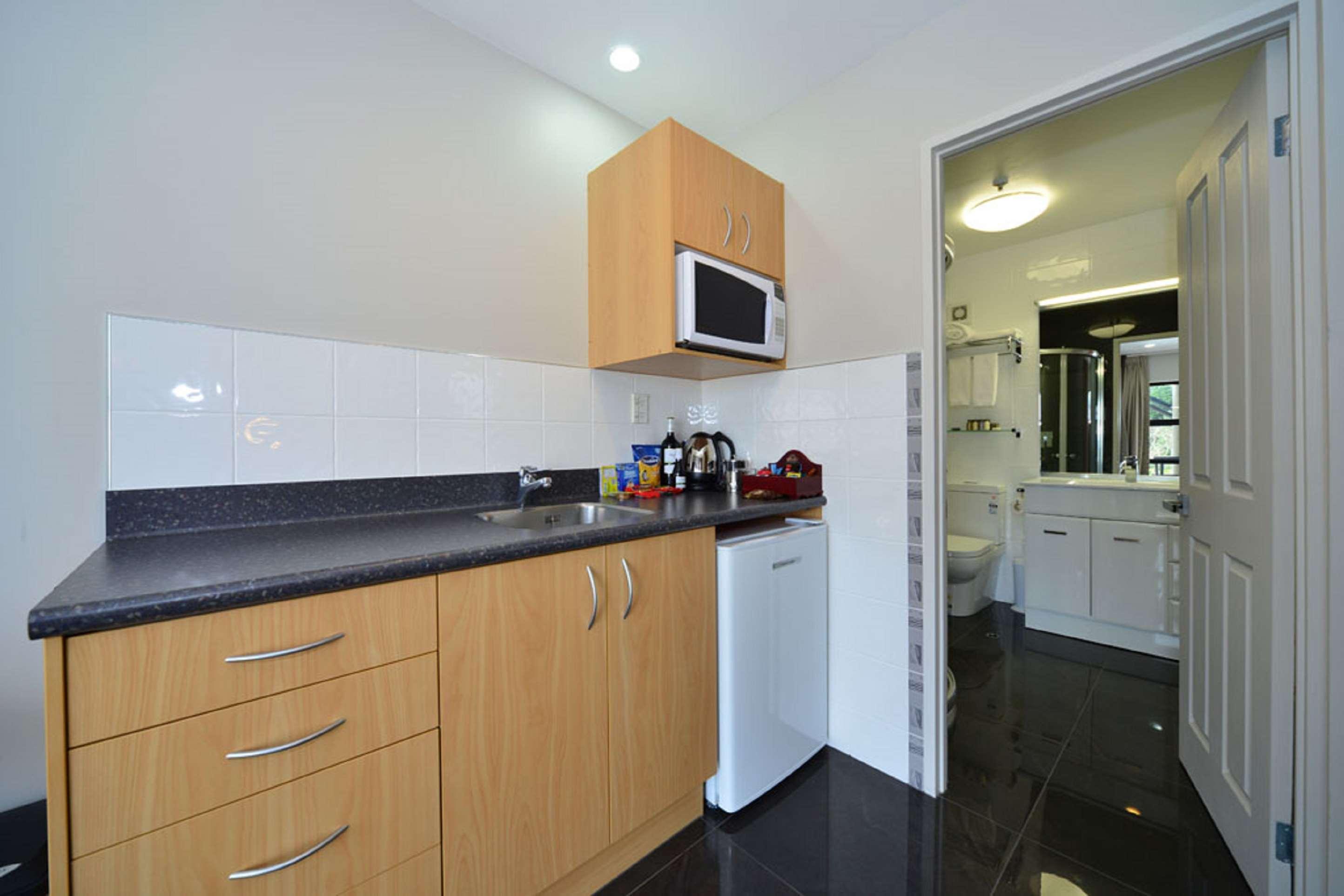 Best Western Ellerslie International 4*