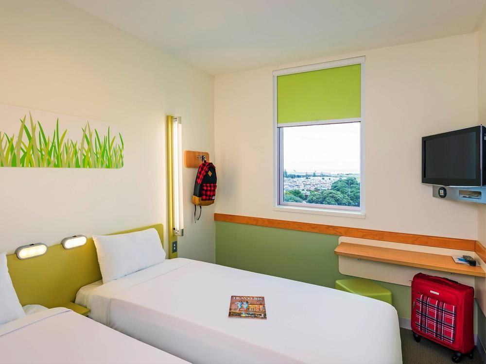 Ibis Budget Airport Hotel 3*