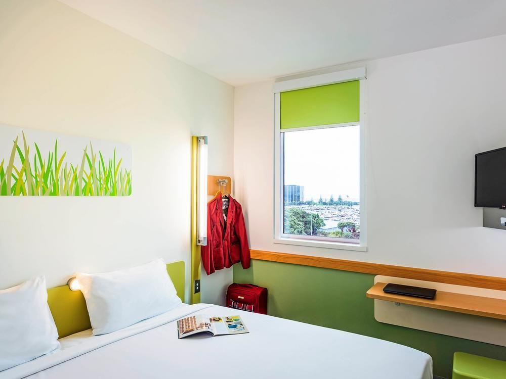 Ibis Budget Airport Hotel 3*