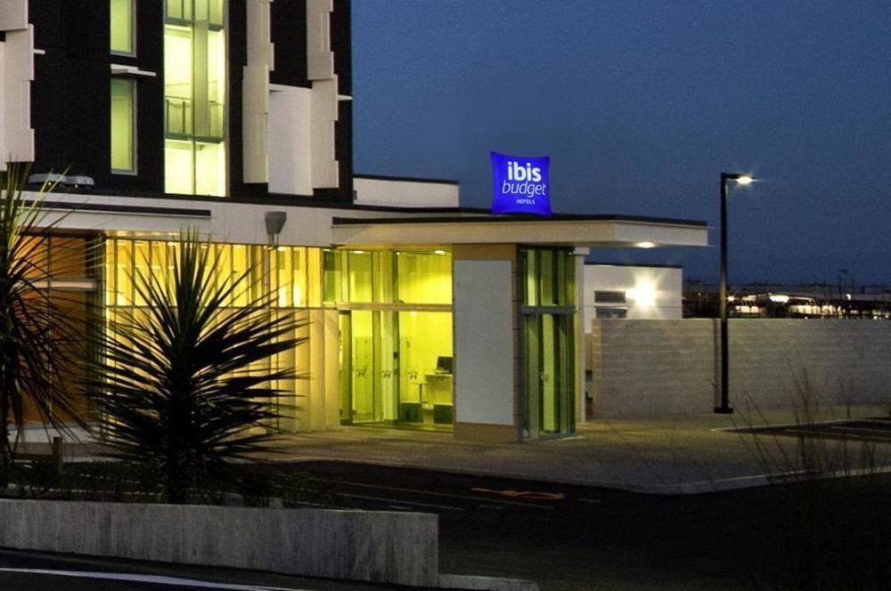 Ibis Budget Airport Hotel 3*