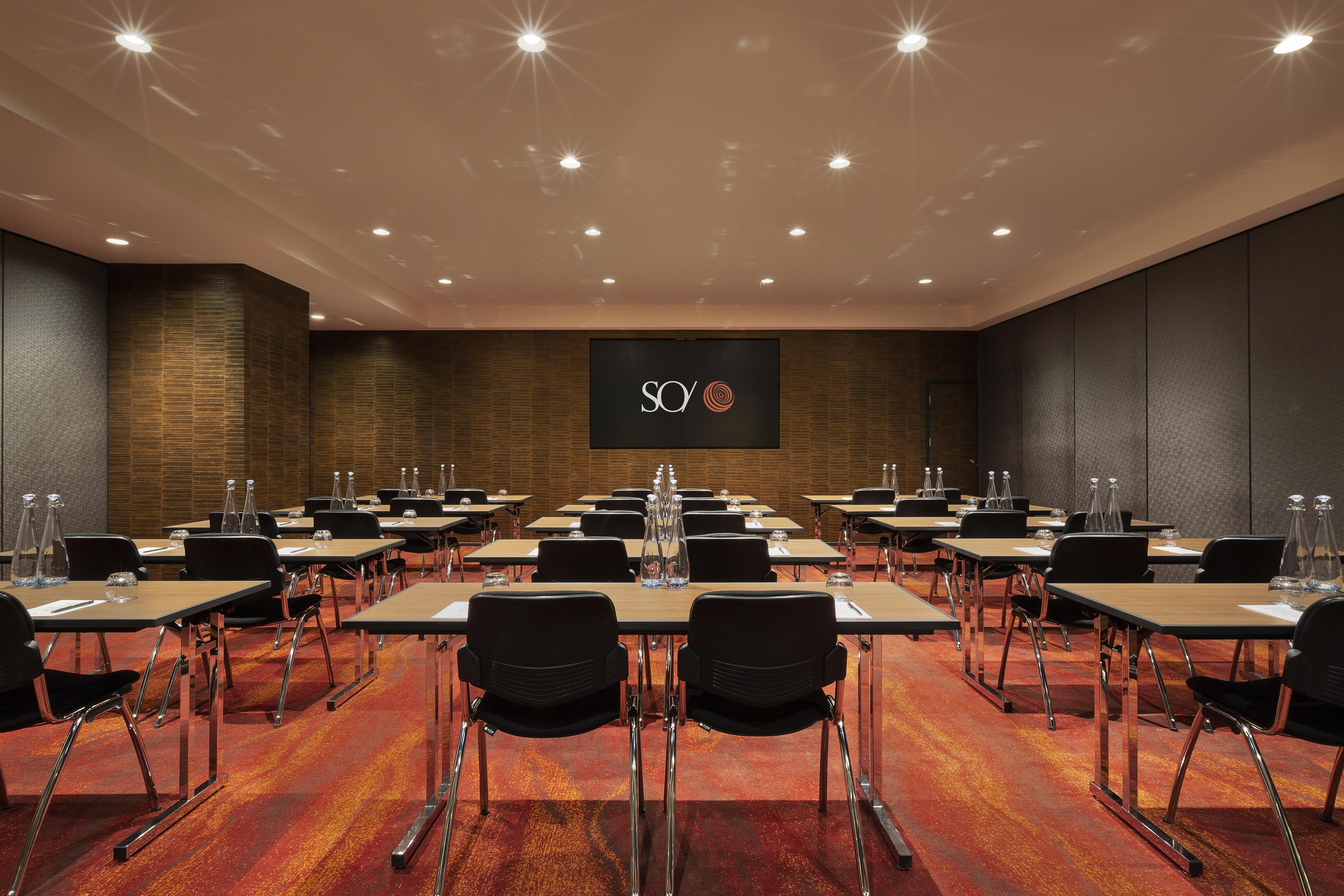 Hotel So/