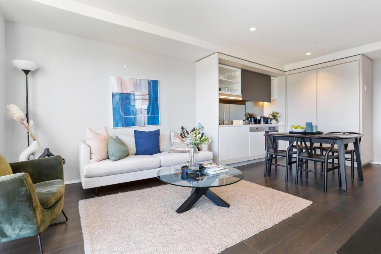 Lovely And Warm One Bedroom In The Cbd Apartment